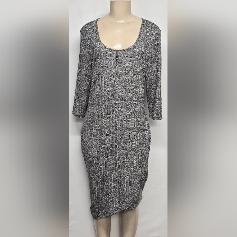 Love Ari 2X Jr. Knit Shift Dress Black Scoop Neck 1/2 Sleeve Stretch